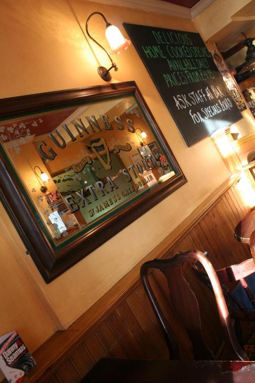 Pines Hotel Luton Airport Zewnętrze zdjęcie